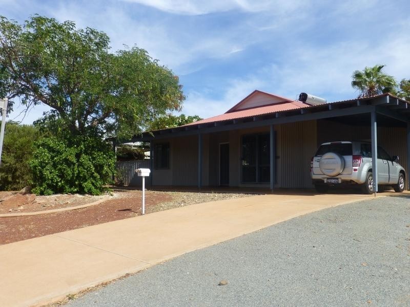 17 Stickney Way, Baynton WA 6714