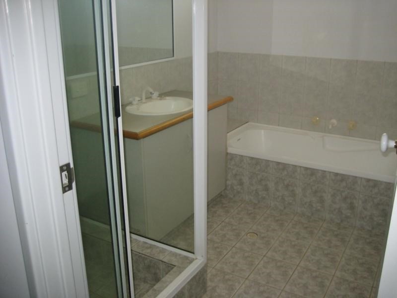 6B Garland Place, Millars Well WA 6714