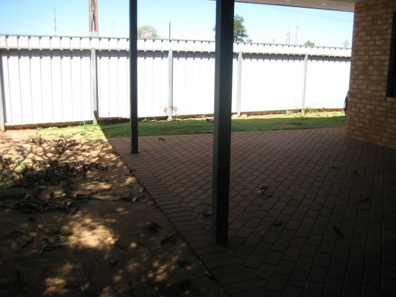 6B Garland Place, Millars Well WA 6714