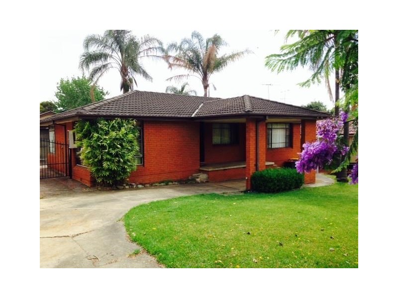 4 Chalet Road, Kellyville NSW 2155