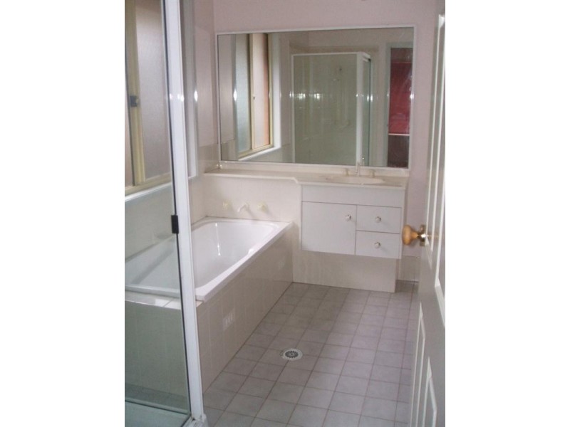 8 Hampton Close, Castle Hill NSW 2154