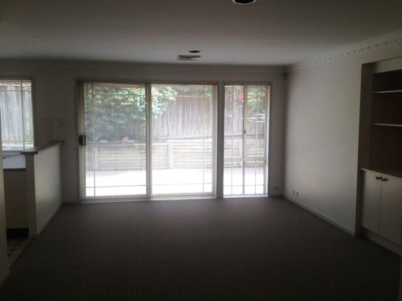 8 Hampton Close, Castle Hill NSW 2154