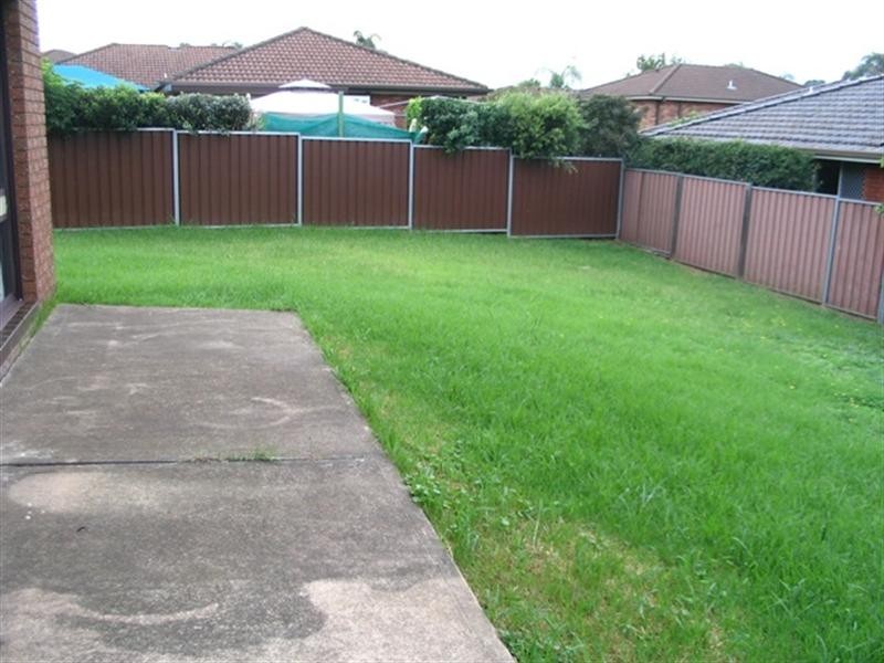 8 Woolisia Place, Baulkham Hills NSW 2153