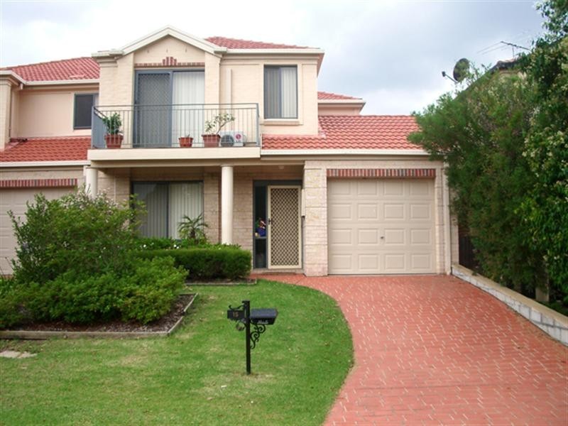 15 Hester Way, Beaumont Hills NSW 2155