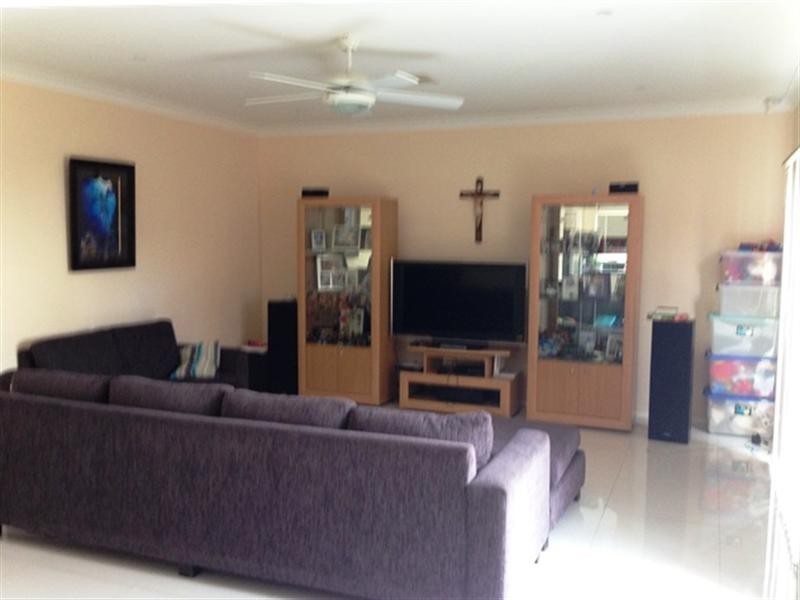 2 Cameo Circuit, Glenwood NSW 2768