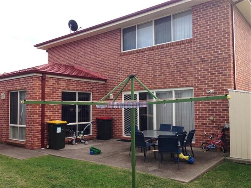 2 Cameo Circuit, Glenwood NSW 2768