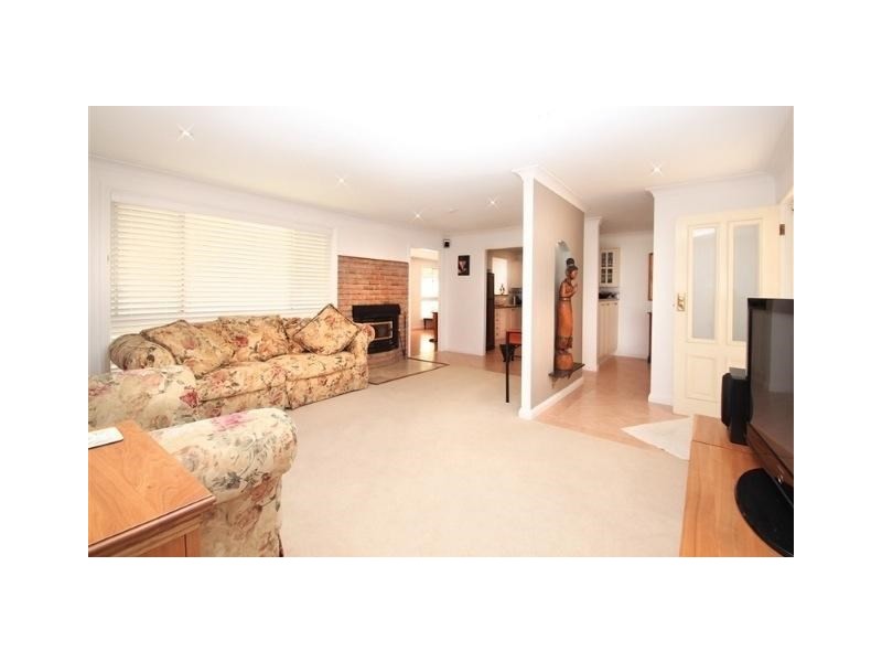 4 Meares Road, Mcgraths Hill NSW 2756