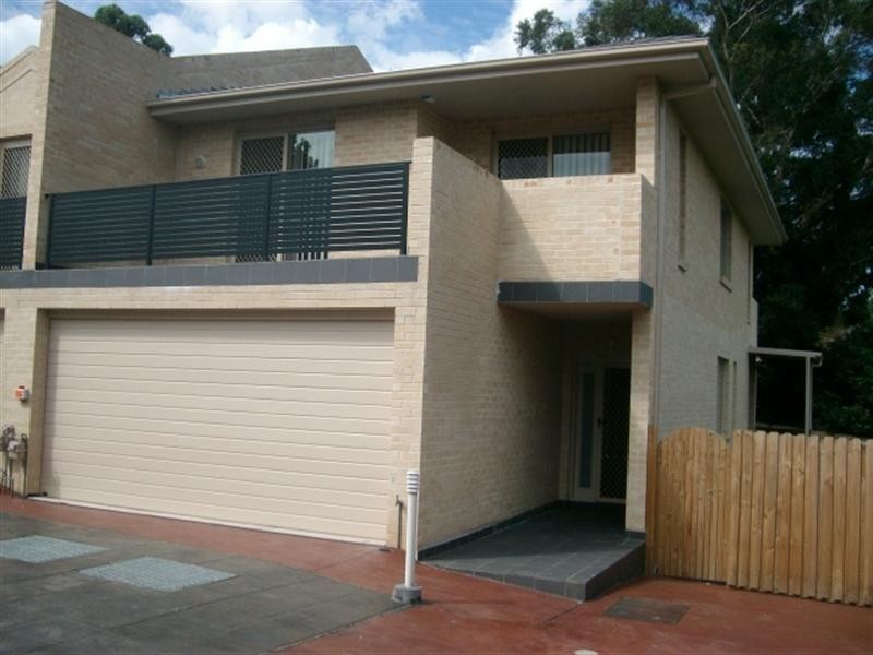 4/17 Graham Crescent, Baulkham Hills NSW 2153