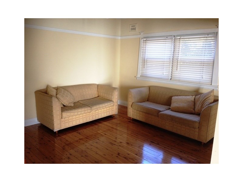 42 Whitehaven Road, Northmead NSW 2152