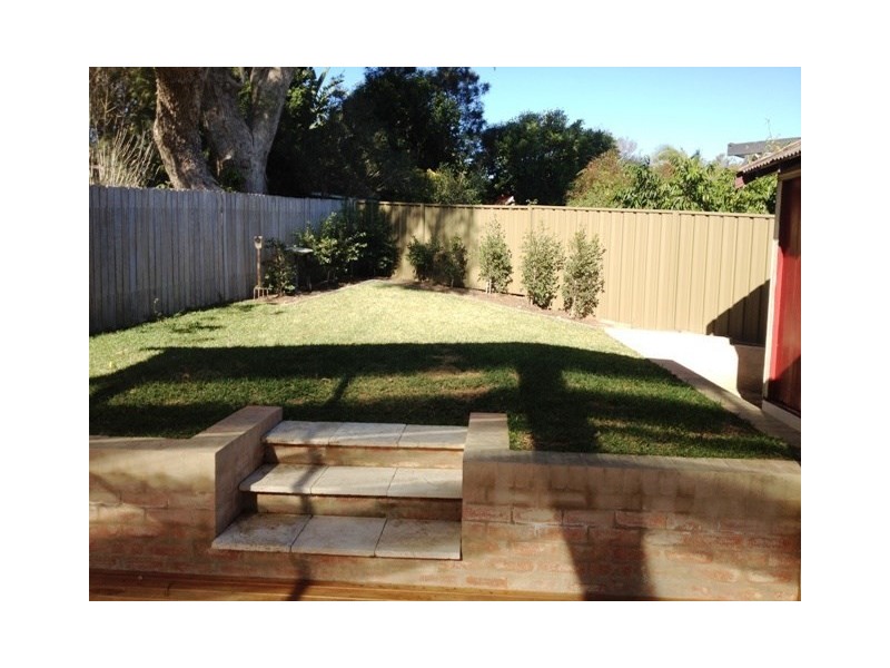 42 Whitehaven Road, Northmead NSW 2152