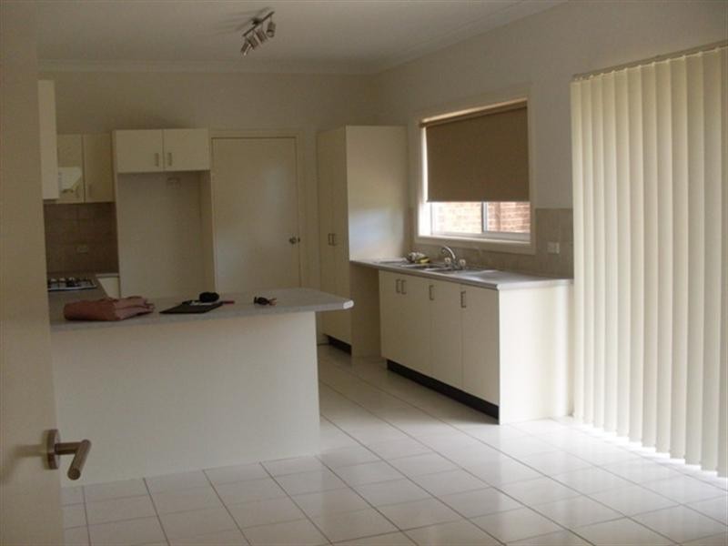 1/1 Beaumaris Avenue, Castle Hill NSW 2154