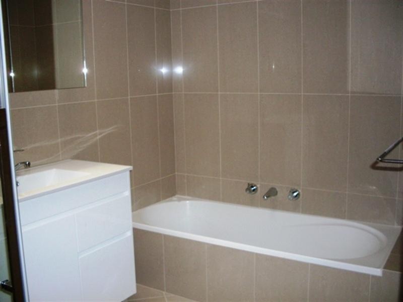 1/1 Beaumaris Avenue, Castle Hill NSW 2154