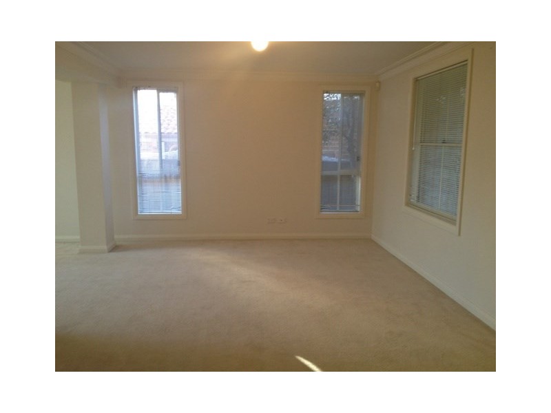 5 Highfield Place, Beaumont Hills NSW 2155