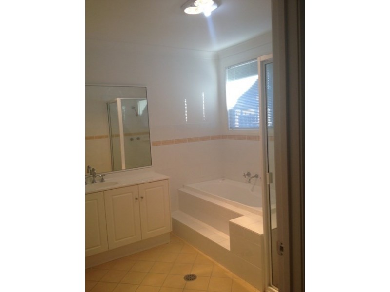 5 Highfield Place, Beaumont Hills NSW 2155