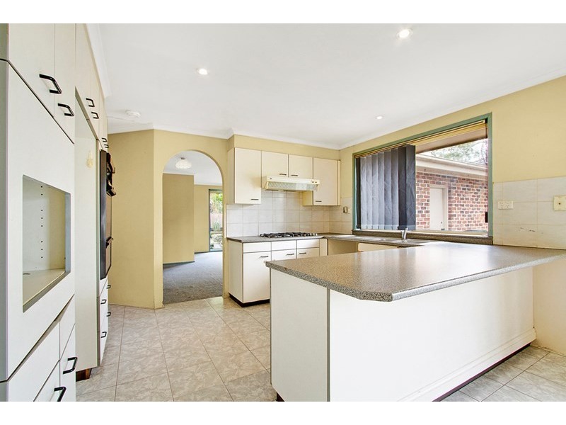 6 Monaco Place, Quakers Hill NSW 2763