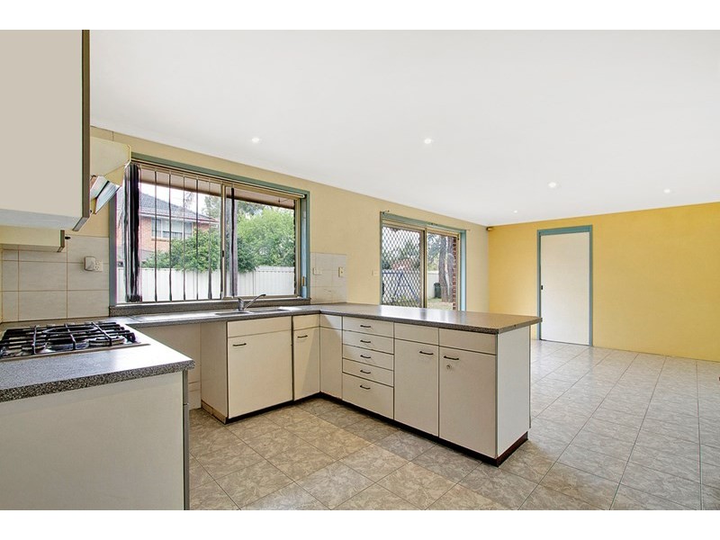 6 Monaco Place, Quakers Hill NSW 2763