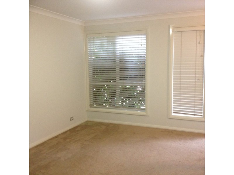 4 Rushden Way, Stanhope Gardens NSW 2768