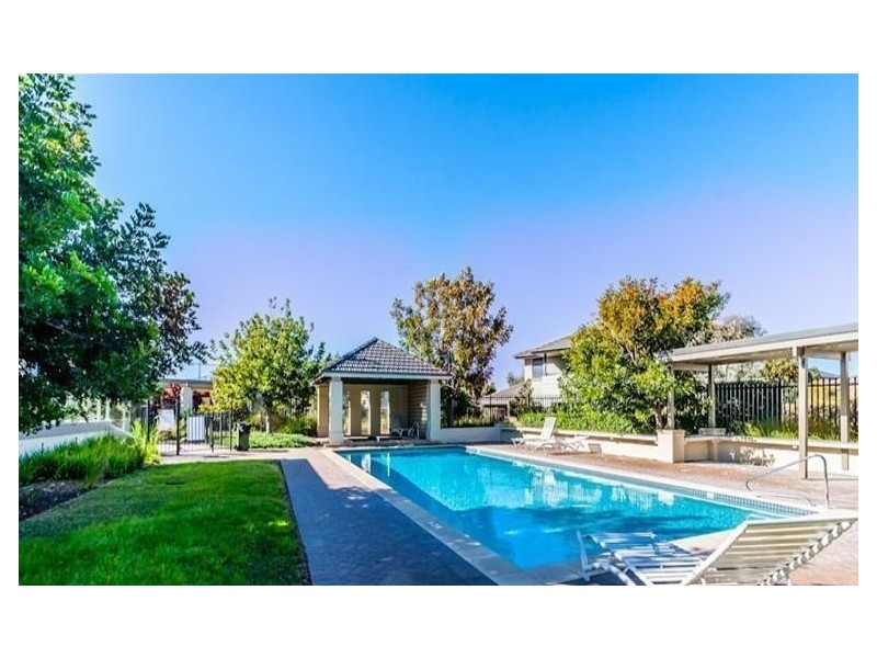 4 Rushden Way, Stanhope Gardens NSW 2768