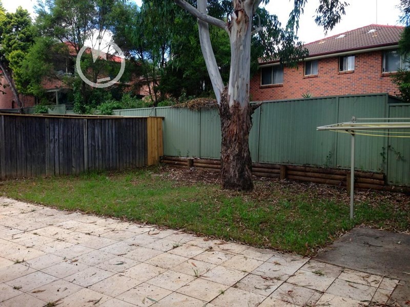 3/8 Hillcrest Road, Quakers Hill NSW 2763