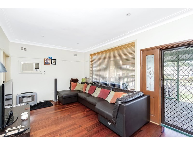 18 Dan Avenue, Blacktown NSW 2148