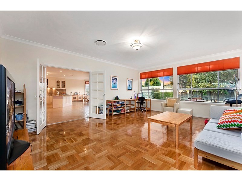 9 Hamilton Way, Beaumont Hills NSW 2155