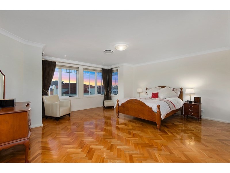 9 Hamilton Way, Beaumont Hills NSW 2155