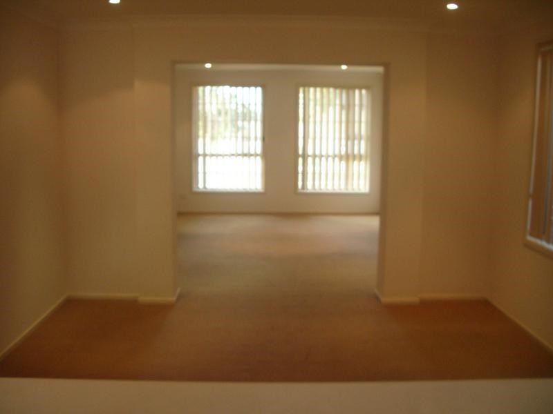 25 Ashtead Parade, Stanhope Gardens NSW 2768