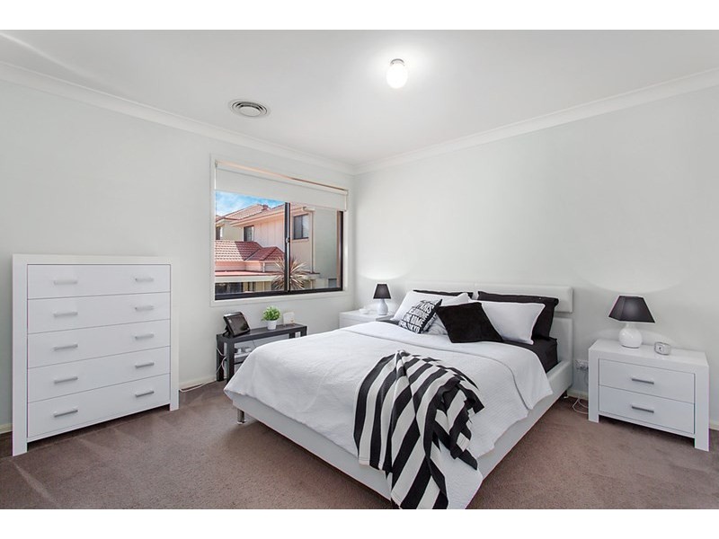 8 Helston Street, Stanhope Gardens NSW 2768