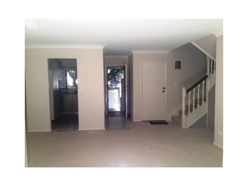 10/2 Cross Street, Baulkham Hills NSW 2153