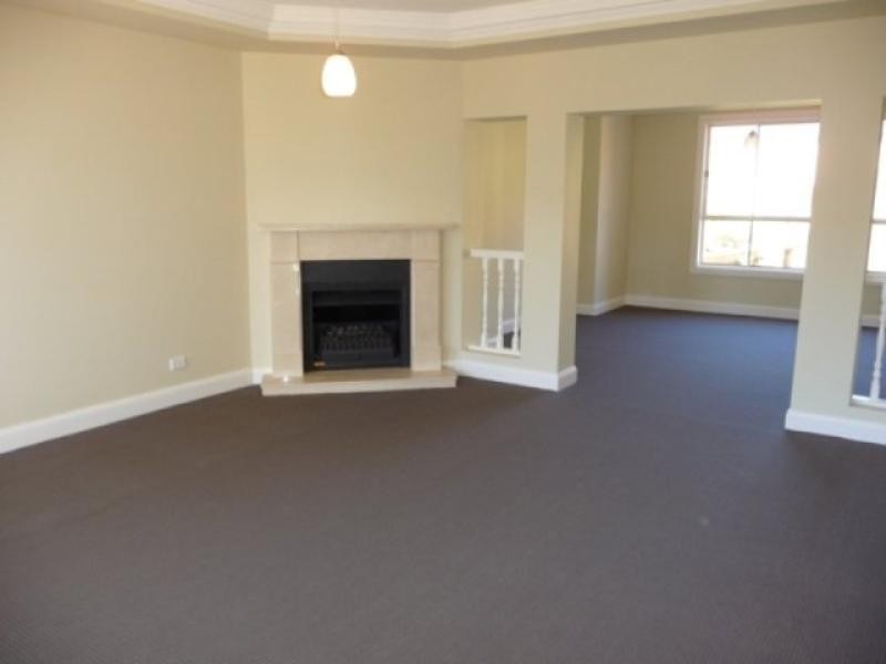 24 Brae Place, Castle Hill NSW 2154