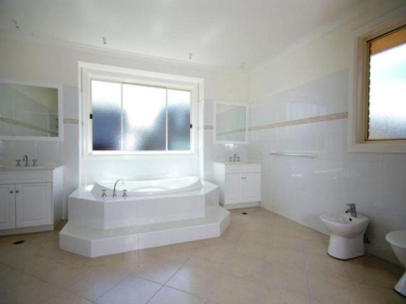 24 Brae Place, Castle Hill NSW 2154