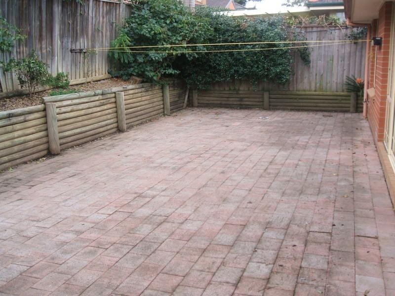 8 Hampton Close, Castle Hill NSW 2154