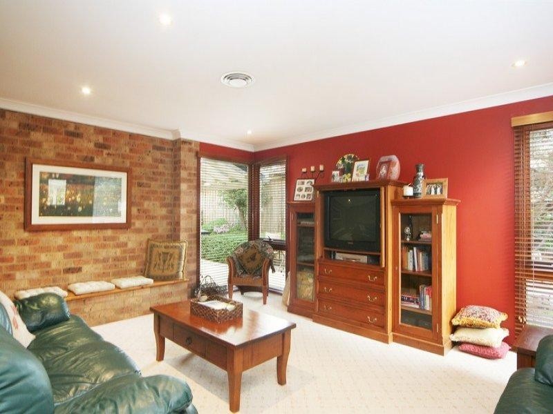 18 White Cedar Drive, Castle Hill NSW 2154