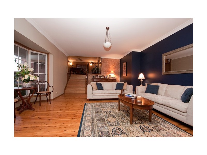 10 Elliott Place, Baulkham Hills NSW 2153