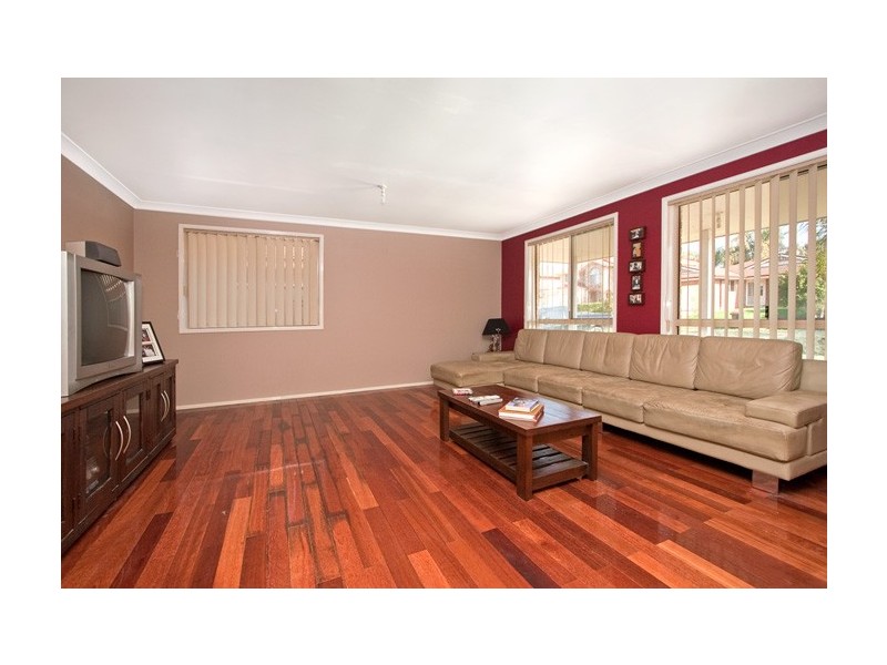 11 Blacksmith Close, Stanhope Gardens NSW 2768