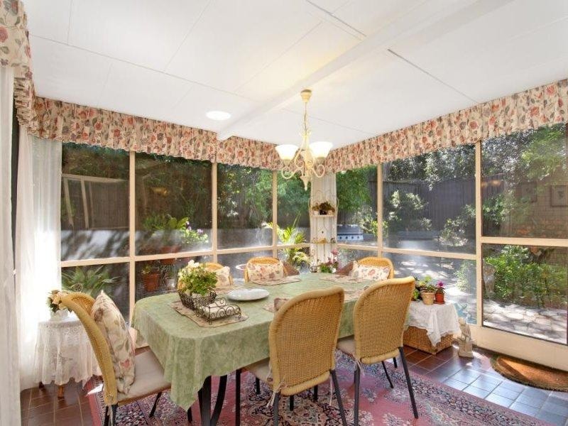 18 Cambewarra Avenue, Castle Hill NSW 2154