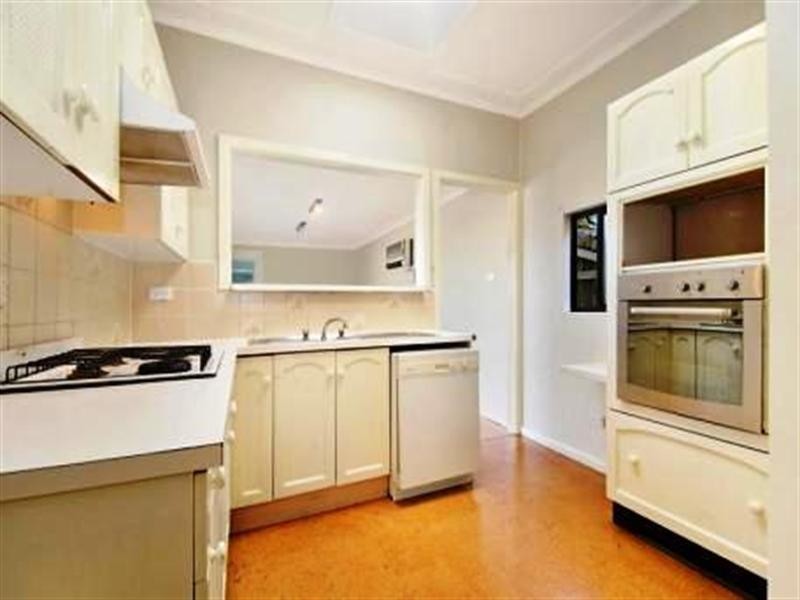 2 Mary Street, Northmead NSW 2152