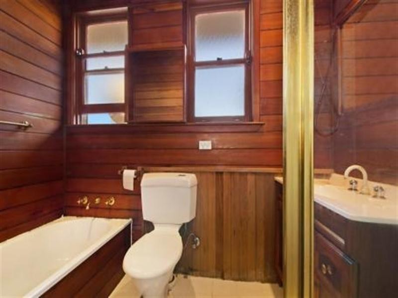 2 Mary Street, Northmead NSW 2152