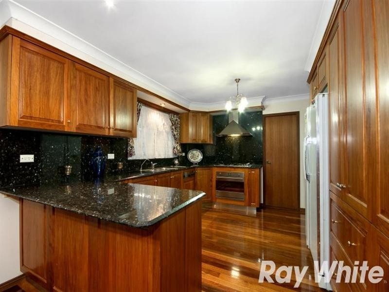 15 Winchcombe Place, Castle Hill NSW 2154