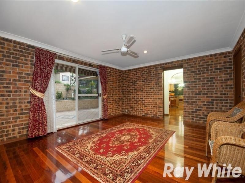 15 Winchcombe Place, Castle Hill NSW 2154