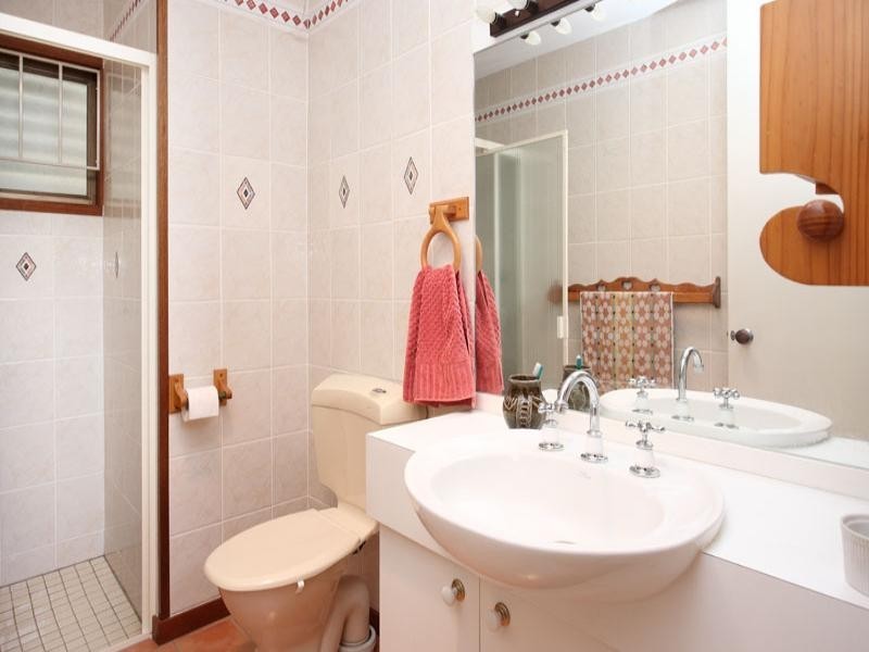 280 Chapel Hill Road, Chapel Hill QLD 4069