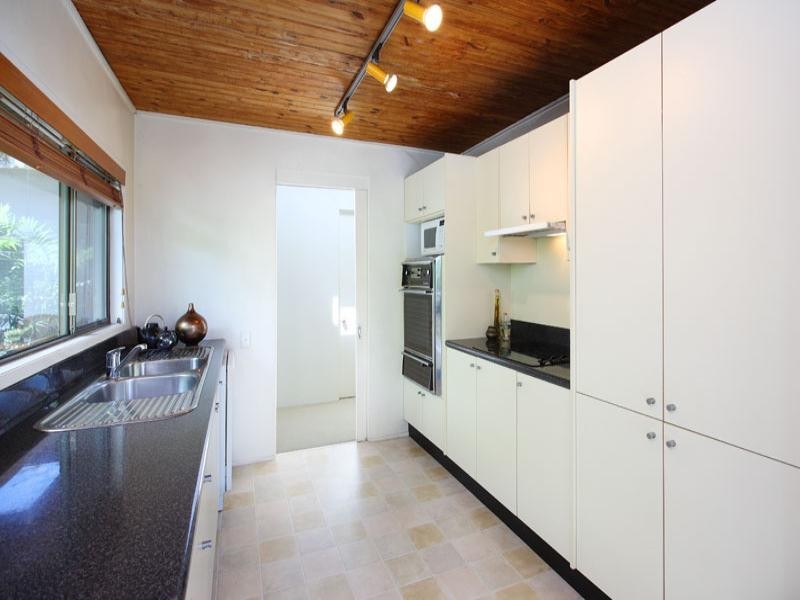 25 Merrilyn Street, Chapel Hill QLD 4069