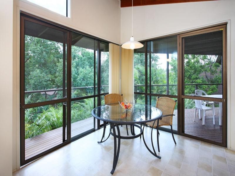 25 Merrilyn Street, Chapel Hill QLD 4069