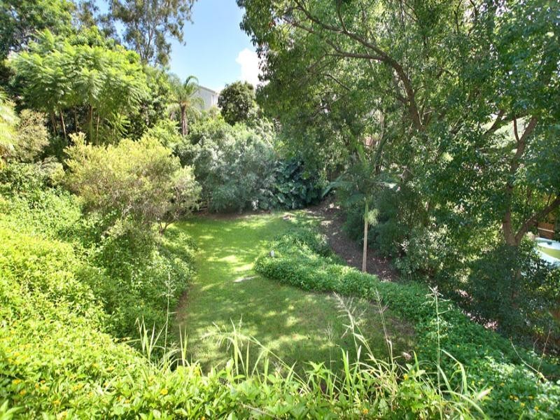 25 Merrilyn Street, Chapel Hill QLD 4069