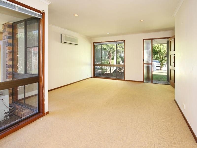 31 Greenford Street, Chapel Hill QLD 4069