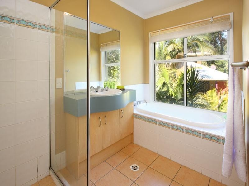 58 Vakuta Street, Chapel Hill QLD 4069