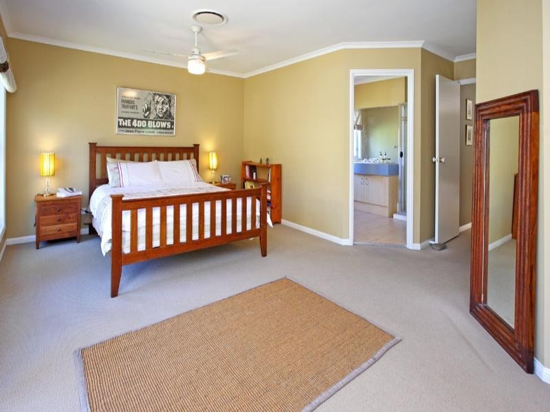 58 Vakuta Street, Chapel Hill QLD 4069