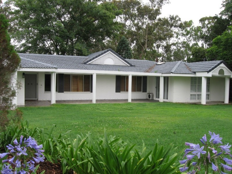 31 Yarawa Street, Kenmore QLD 4069