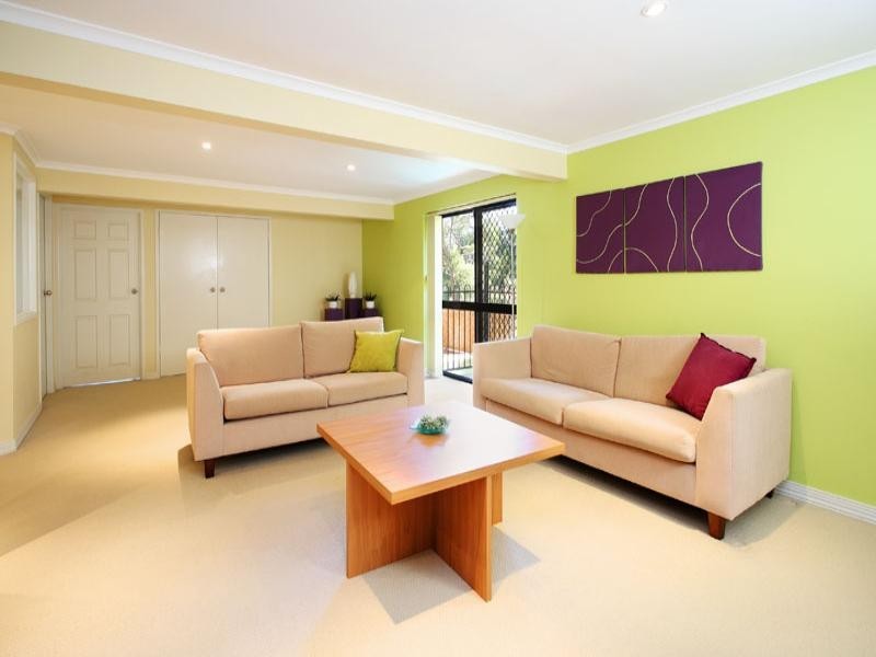 32 Chapel Hill Road, Chapel Hill QLD 4069
