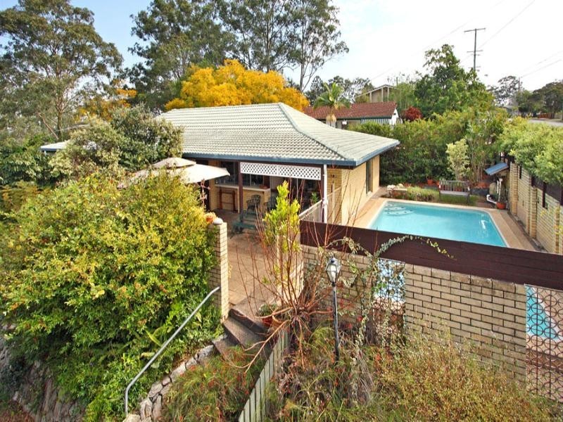 113 Kenmore Road, Kenmore QLD 4069